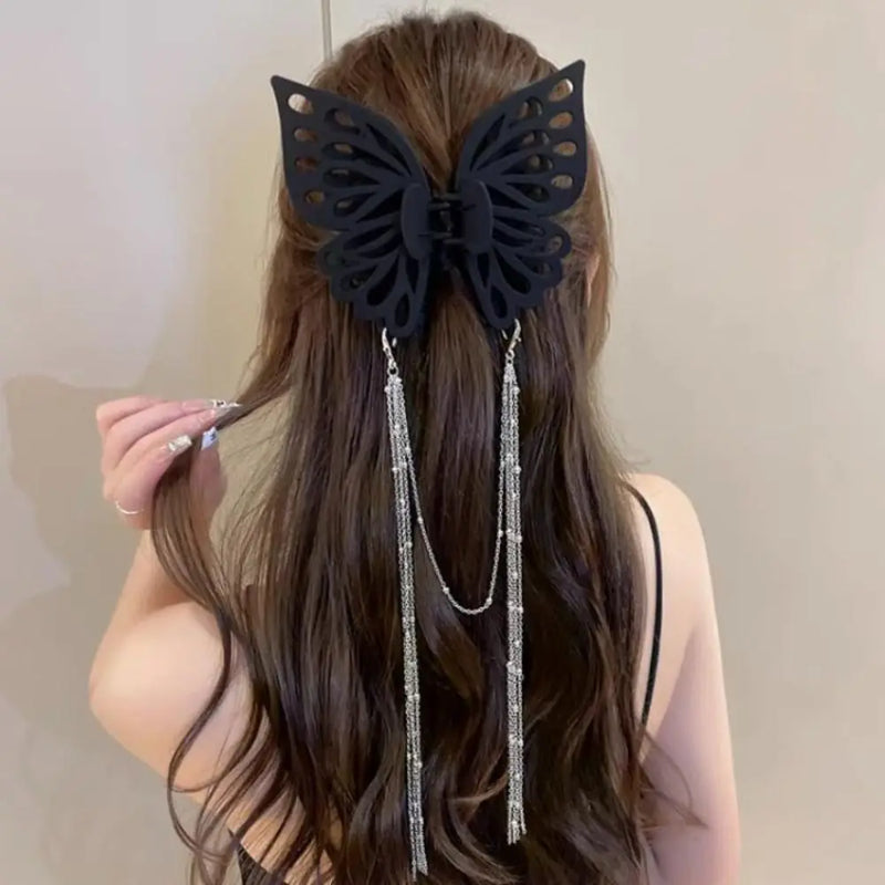 Garra de cabelo com a Garra Butterfly Tassel